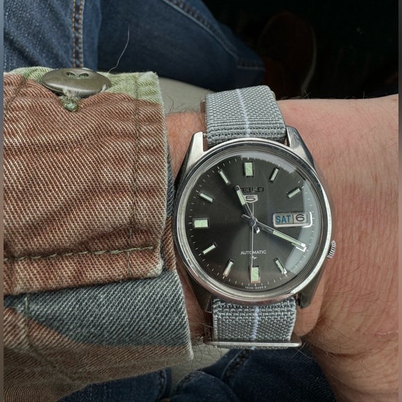 Seiko Other - Seiko 5 Vintage with new crystal + original bracelet & new NATO strap